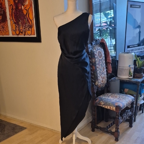 Asos Black Cold Shoulder Asymmetrical Dress - Picture 1 of 13
